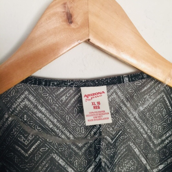 Chiffon Open front cover up - Picture 3 of 8